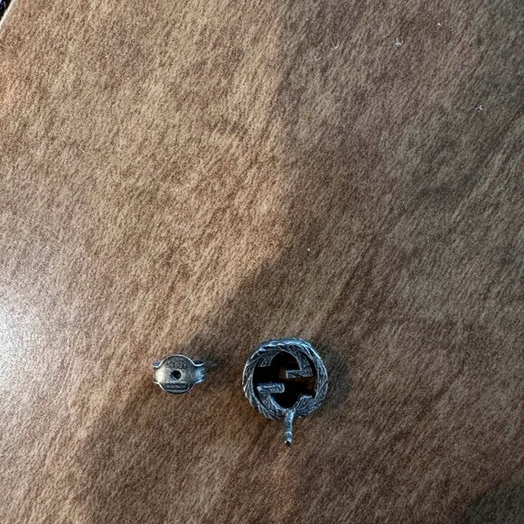 ๐ Authentic Gucci Sterling Silver Interlocking G Stud Earring (Single) ๐ - Picture 2 of 4